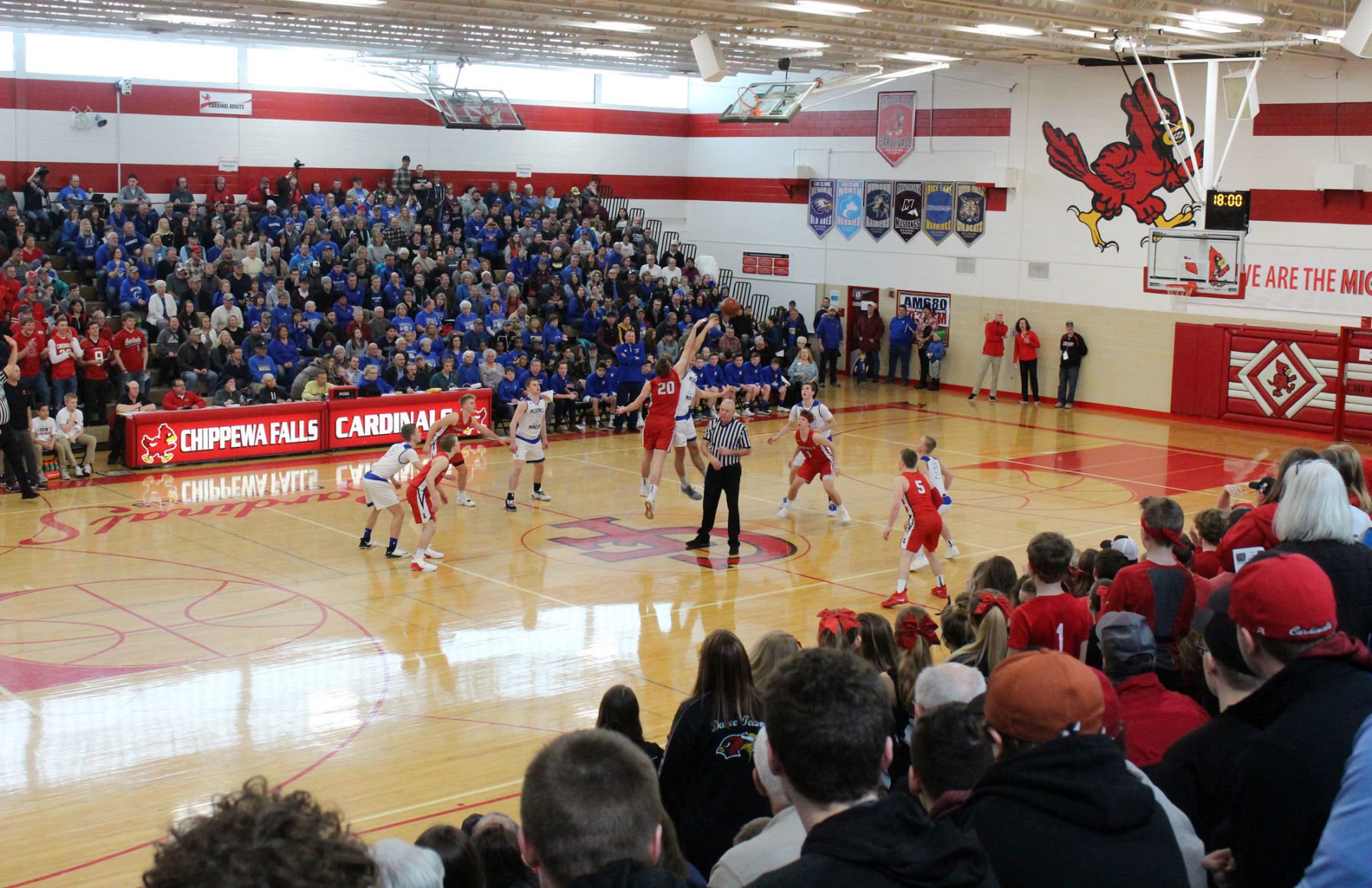 McDonell boys basketball vs Luck at Chi-Hi 3-9-19